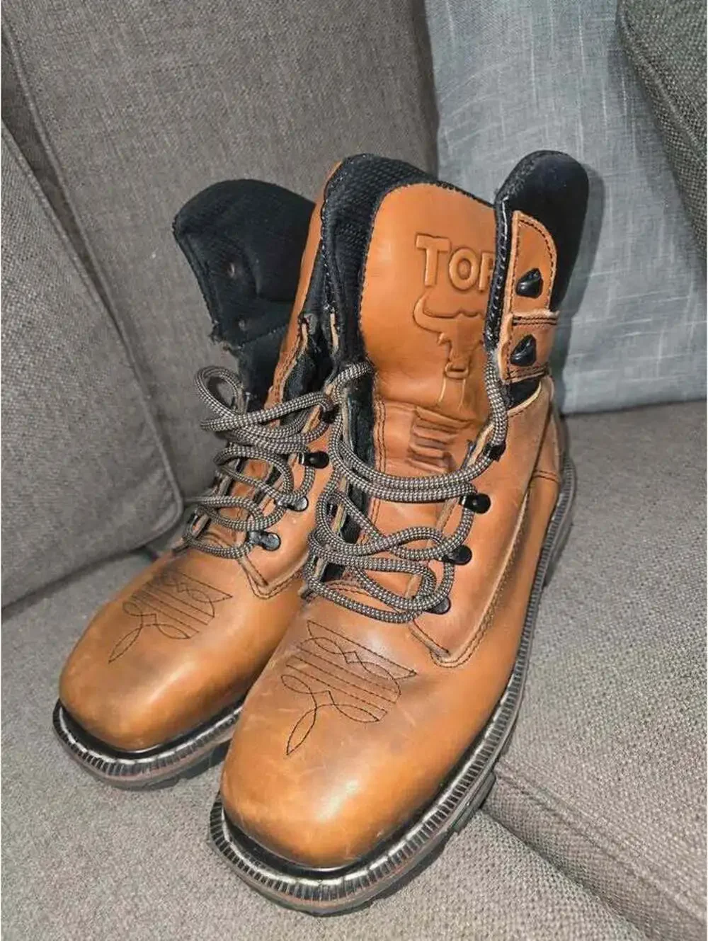 Gladiator Bull - Work boots at the ankle with square tip for men Size 9.5